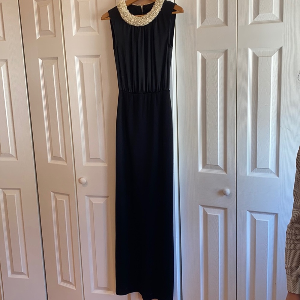 ST. Johns beautiful black dress with pearl collar